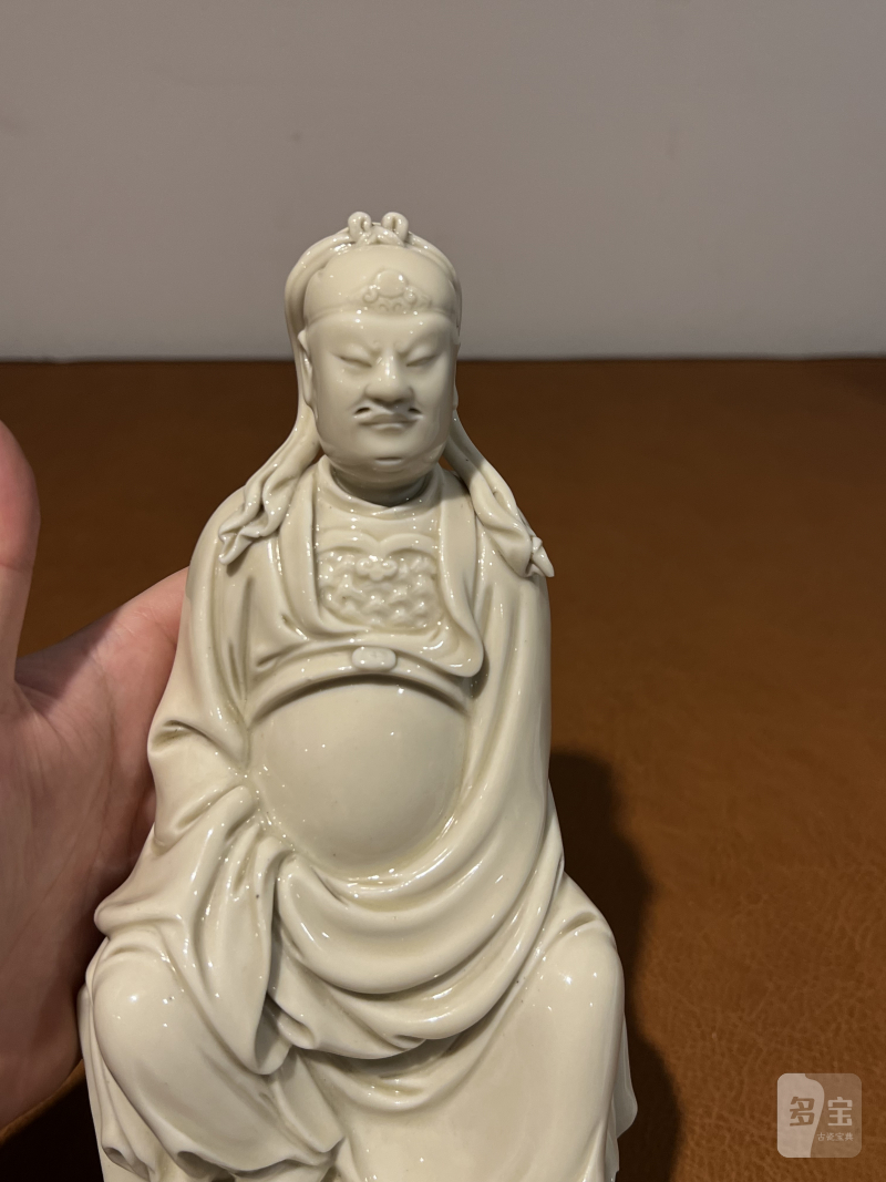 十七世纪 德化关公坐像 - 图3